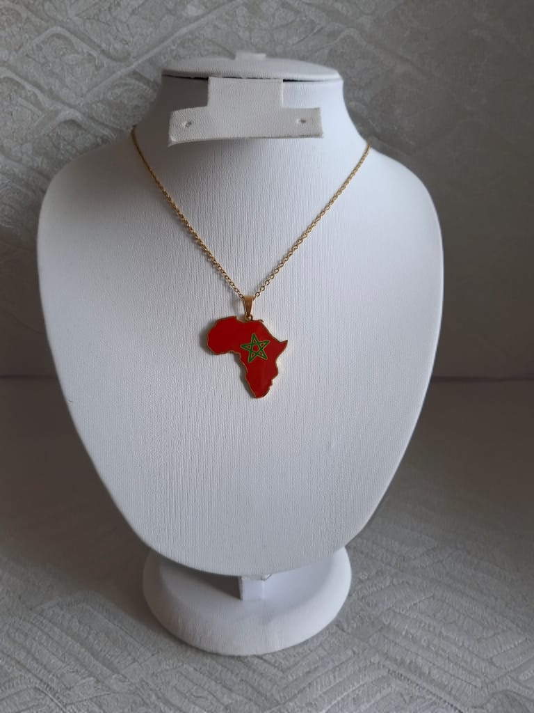 Hochwertigen Edelstahl-Kette in Gold Marokko mit Anhänger in Afrika-Umriss. Langlebig, wasserfest, hypoallergen und alltagstauglich.