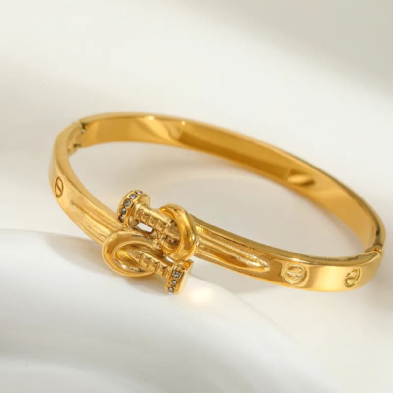 Armreif mit Nagel-Design