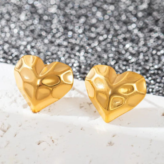 Funkelnde Ohrstecker in Herzform – 18K Gelbgold Vergoldet