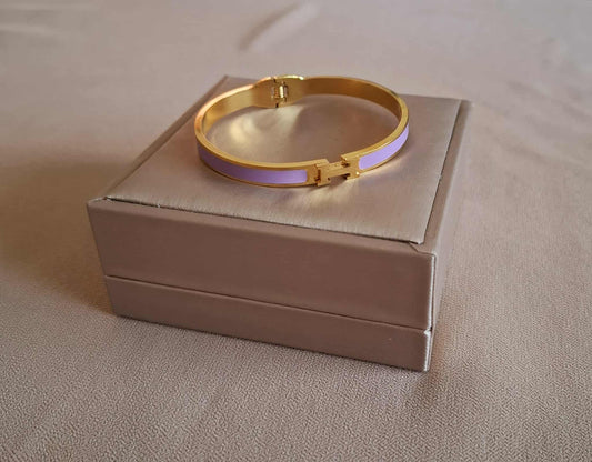 Armreif „H“ – Farbenfroh & Vergoldet