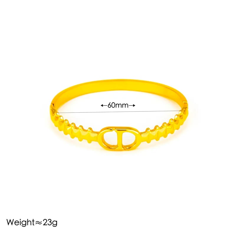 Hochwertiger Edelstahl Armreif in edlen goldenen, minimalistischen, zackigen Design. Highlight am Handgelenk. Langlebig, wasserfest, hypoallergen und alltagstauglich.