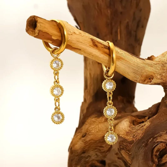 Stilvolle Creolen mit Zirkonia – für deinen täglichen Glow